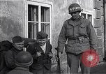Image jeunes soldats allemands Imst Autriche, 1945, de la seconde 24 séquences d'archives historiques vidéo 65675036702