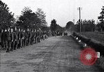Image les troupes allemandes mars Ivrea Italie, 1945, de la seconde 23 séquences d'archives historiques vidéo 65675036703
