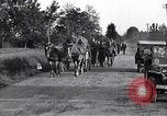 Image les troupes allemandes mars Ivrea Italie, 1945, de la seconde 36 séquences d'archives historiques vidéo 65675036703