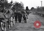 Image les troupes allemandes mars Ivrea Italie, 1945, de la seconde 44 séquences d'archives historiques vidéo 65675036703
