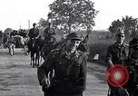 Image les troupes allemandes mars Ivrea Italie, 1945, de la seconde 56 séquences d'archives historiques vidéo 65675036703