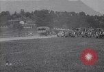 Image les troupes allemandes mars Ivrea Italie, 1945, de la seconde 27 séquences d'archives historiques vidéo 65675036704