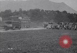 Image les troupes allemandes mars Ivrea Italie, 1945, de la seconde 33 séquences d'archives historiques vidéo 65675036704