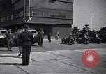 Image Général Mark Clark Milan Italie, 1945, de la seconde 33 séquences d'archives historiques vidéo 65675036705