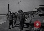 Image Général Mark Clark Milan Italie, 1945, de la seconde 35 séquences d'archives historiques vidéo 65675036705