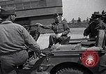 Image Général Mark Clark Milan Italie, 1945, de la seconde 40 séquences d'archives historiques vidéo 65675036705