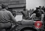 Image Général Mark Clark Milan Italie, 1945, de la seconde 43 séquences d'archives historiques vidéo 65675036705