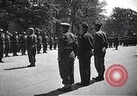 Image Général Mark Clark Milan Italie, 1945, de la seconde 58 séquences d'archives historiques vidéo 65675036705