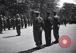 Image Général Mark Clark Milan Italie, 1945, de la seconde 62 séquences d'archives historiques vidéo 65675036705
