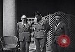 Standbild General Mark Clark Mailand Italien, 1945, aus Sekunde 6 historischem Filmmaterial Videoclip 65675036706