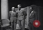 Standbild General Mark Clark Mailand Italien, 1945, aus Sekunde 13 historischem Filmmaterial Videoclip 65675036706