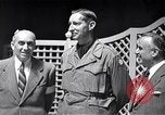 Standbild General Mark Clark Mailand Italien, 1945, aus Sekunde 19 historischem Filmmaterial Videoclip 65675036706