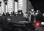 Standbild General Mark Clark Mailand Italien, 1945, aus Sekunde 24 historischem Filmmaterial Videoclip 65675036706