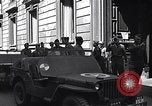 Standbild General Mark Clark Mailand Italien, 1945, aus Sekunde 25 historischem Filmmaterial Videoclip 65675036706