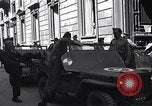 Standbild General Mark Clark Mailand Italien, 1945, aus Sekunde 30 historischem Filmmaterial Videoclip 65675036706