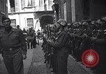 Standbild General Mark Clark Mailand Italien, 1945, aus Sekunde 37 historischem Filmmaterial Videoclip 65675036706