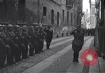 Standbild General Mark Clark Mailand Italien, 1945, aus Sekunde 41 historischem Filmmaterial Videoclip 65675036706