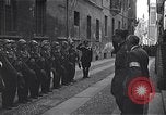 Standbild General Mark Clark Mailand Italien, 1945, aus Sekunde 45 historischem Filmmaterial Videoclip 65675036706