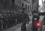 Standbild General Mark Clark Mailand Italien, 1945, aus Sekunde 46 historischem Filmmaterial Videoclip 65675036706
