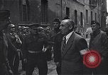 Standbild General Mark Clark Mailand Italien, 1945, aus Sekunde 52 historischem Filmmaterial Videoclip 65675036706