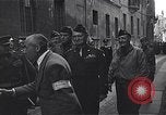 Standbild General Mark Clark Mailand Italien, 1945, aus Sekunde 55 historischem Filmmaterial Videoclip 65675036706