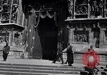 Standbild General Mark Clark Mailand Italien, 1945, aus Sekunde 61 historischem Filmmaterial Videoclip 65675036706