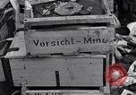 Immagine di Detriti lasciati dal Esercito Tedesco Ludwigslust Germania, 1945, secondo 13 filmato di repertorio 65675036712