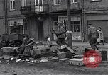Immagine di Detriti lasciati dal Esercito Tedesco Ludwigslust Germania, 1945, secondo 31 filmato di repertorio 65675036712