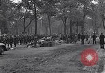 Immagine di Detriti lasciati dal Esercito Tedesco Ludwigslust Germania, 1945, secondo 37 filmato di repertorio 65675036712