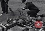 Immagine di Detriti lasciati dal Esercito Tedesco Ludwigslust Germania, 1945, secondo 59 filmato di repertorio 65675036712
