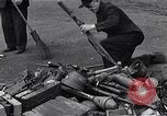 Immagine di Detriti lasciati dal Esercito Tedesco Ludwigslust Germania, 1945, secondo 62 filmato di repertorio 65675036712