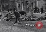 Image les débris laissés par l'armée allemande Nanterre Allemagne, 1945, de la seconde 32 séquences d'archives historiques vidéo 65675036713