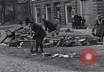 Image les débris laissés par l'armée allemande Nanterre Allemagne, 1945, de la seconde 33 séquences d'archives historiques vidéo 65675036713