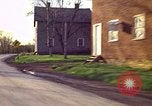 Immagine di Case di campagna di allevamento d'America Aliquippa Pennsylvania USA, 1973, secondo 1 filmato di repertorio 65675036732