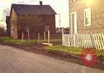 Immagine di Case di campagna di allevamento d'America Aliquippa Pennsylvania USA, 1973, secondo 4 filmato di repertorio 65675036732