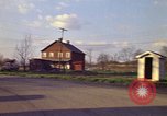 Immagine di Case di campagna di allevamento d'America Aliquippa Pennsylvania USA, 1973, secondo 11 filmato di repertorio 65675036732