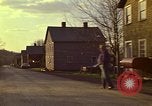 Immagine di Case di campagna di allevamento d'America Aliquippa Pennsylvania USA, 1973, secondo 50 filmato di repertorio 65675036732