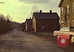 Immagine di Case di campagna di allevamento d'America Aliquippa Pennsylvania USA, 1973, secondo 54 filmato di repertorio 65675036732