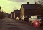 Immagine di Case di campagna di allevamento d'America Aliquippa Pennsylvania USA, 1973, secondo 56 filmato di repertorio 65675036732