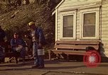 Immagine di Il cambio di marcia in una miniera di carbone Pennsylvania USA, 1970, secondo 10 filmato di repertorio 65675036733