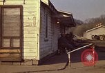 Immagine di Il cambio di marcia in una miniera di carbone Pennsylvania USA, 1970, secondo 26 filmato di repertorio 65675036733