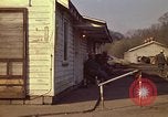 Immagine di Il cambio di marcia in una miniera di carbone Pennsylvania USA, 1970, secondo 27 filmato di repertorio 65675036733