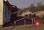 Immagine di Il cambio di marcia in una miniera di carbone Pennsylvania USA, 1970, secondo 31 filmato di repertorio 65675036733