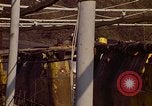 Immagine di Il cambio di marcia in una miniera di carbone Pennsylvania USA, 1970, secondo 44 filmato di repertorio 65675036733