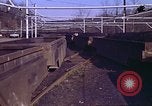 Immagine di Il carbone auto macchina di dumping Aliquippa Pennsylvania USA, 1970, secondo 9 filmato di repertorio 65675036734