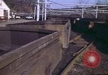 Immagine di Il carbone auto macchina di dumping Aliquippa Pennsylvania USA, 1970, secondo 15 filmato di repertorio 65675036734