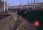 Immagine di Il carbone auto macchina di dumping Aliquippa Pennsylvania USA, 1970, secondo 16 filmato di repertorio 65675036734