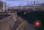 Immagine di Il carbone auto macchina di dumping Aliquippa Pennsylvania USA, 1970, secondo 18 filmato di repertorio 65675036734