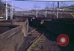 Immagine di Il carbone auto macchina di dumping Aliquippa Pennsylvania USA, 1970, secondo 19 filmato di repertorio 65675036734