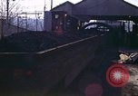 Immagine di Il carbone auto macchina di dumping Aliquippa Pennsylvania USA, 1970, secondo 25 filmato di repertorio 65675036734